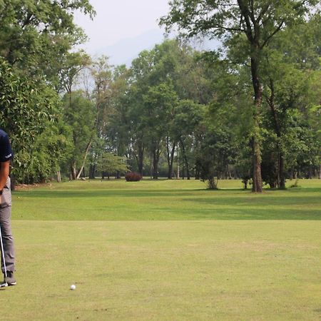 Miraaya Wellness And Golf Resort Chitwan Buitenkant foto