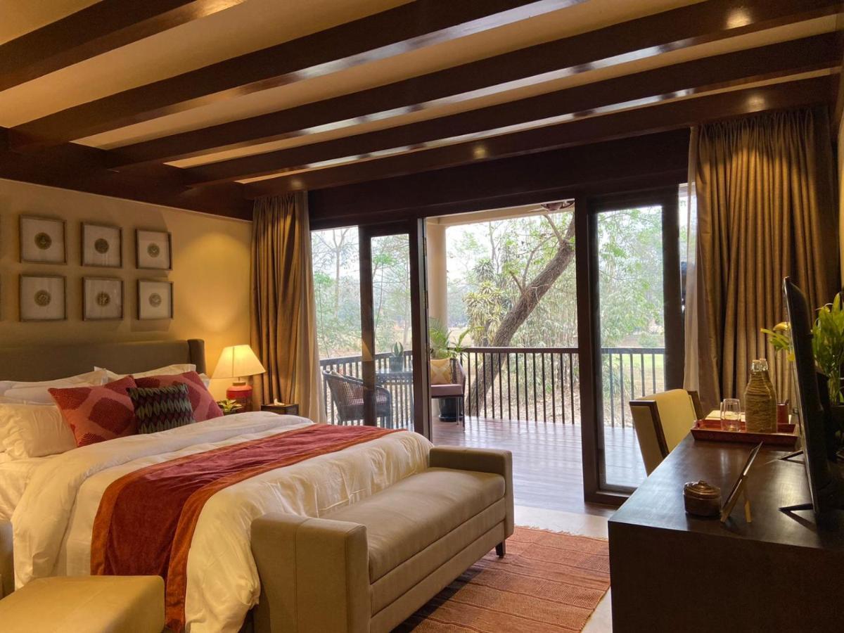 Miraaya Wellness And Golf Resort Chitwan Buitenkant foto