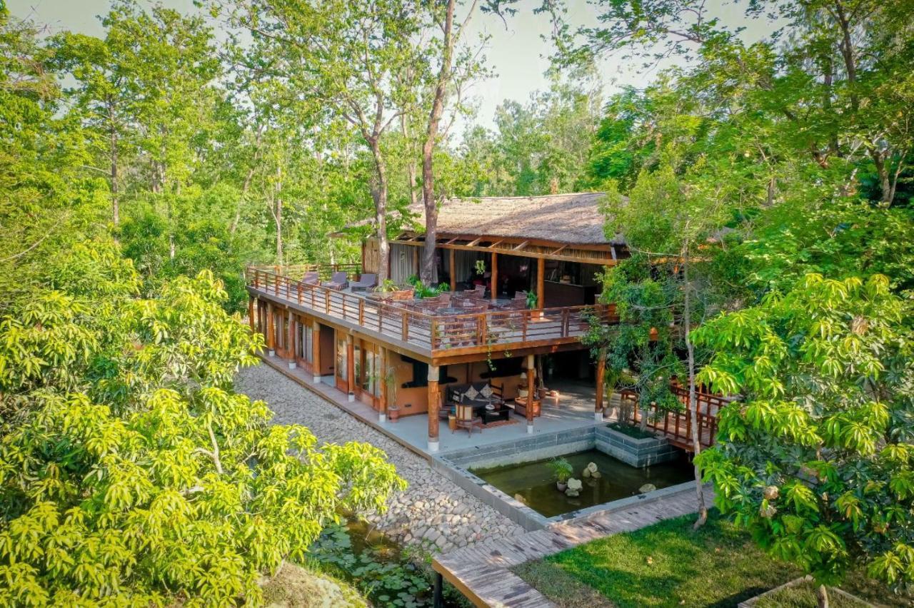 Miraaya Wellness And Golf Resort Chitwan Buitenkant foto
