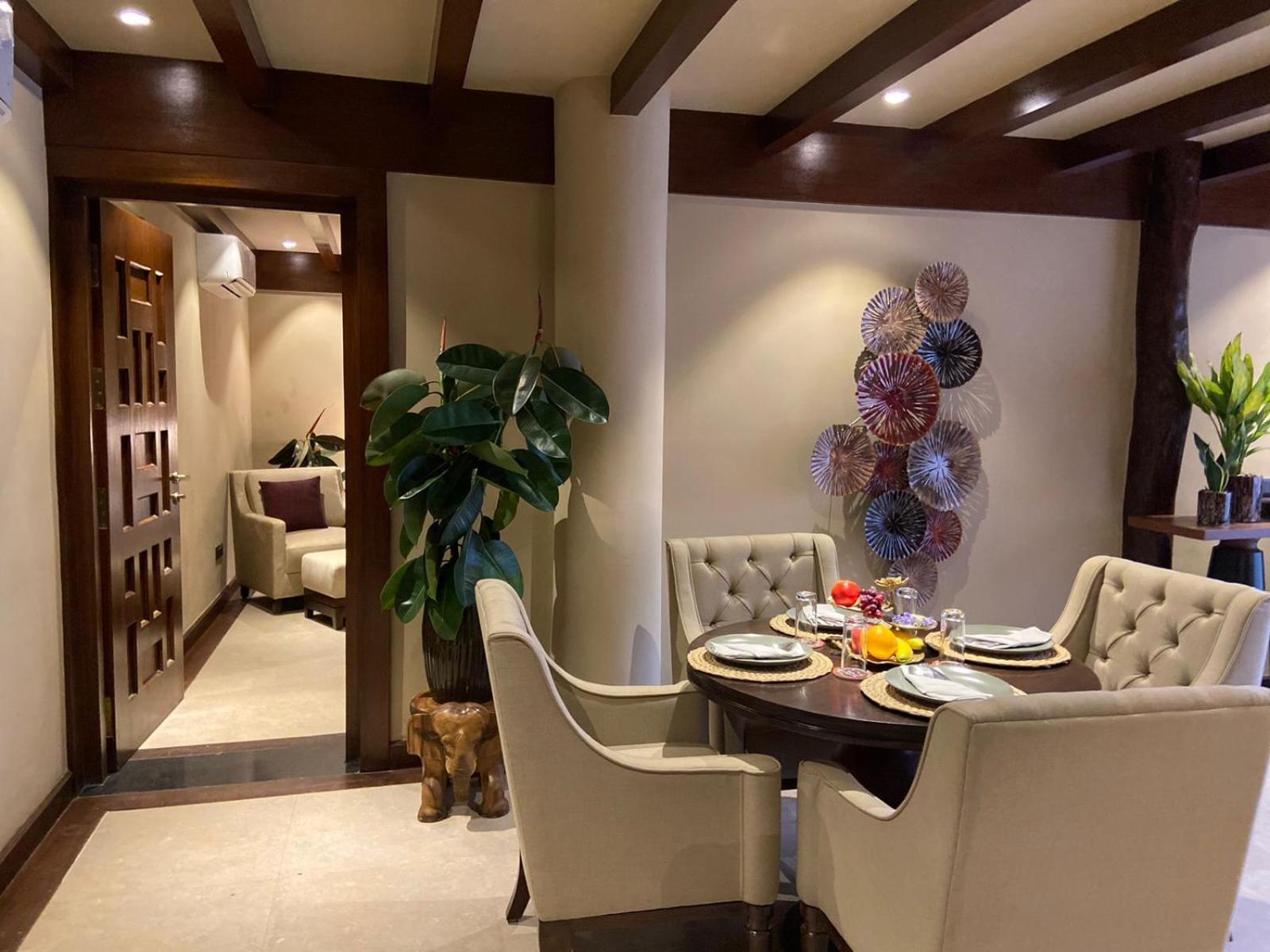 Miraaya Wellness And Golf Resort Chitwan Buitenkant foto