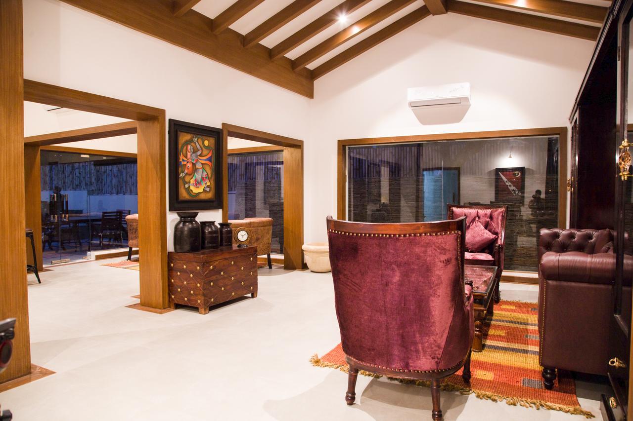 Miraaya Wellness And Golf Resort Chitwan Buitenkant foto