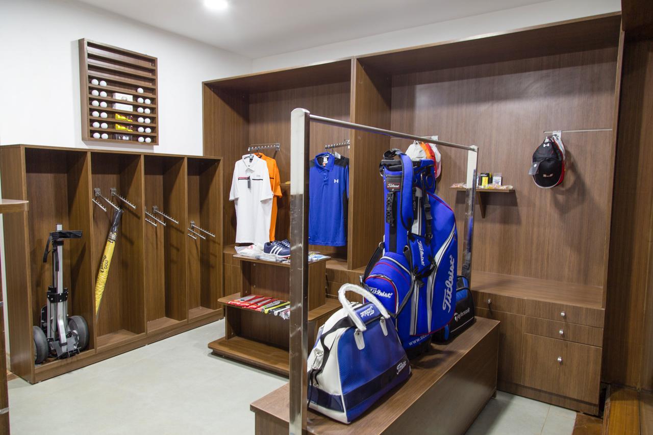 Miraaya Wellness And Golf Resort Chitwan Buitenkant foto