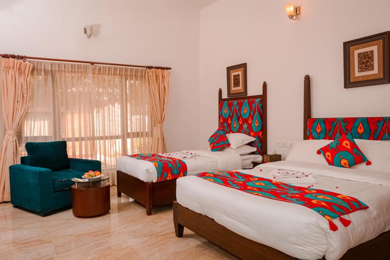 Miraaya Wellness And Golf Resort Chitwan Buitenkant foto